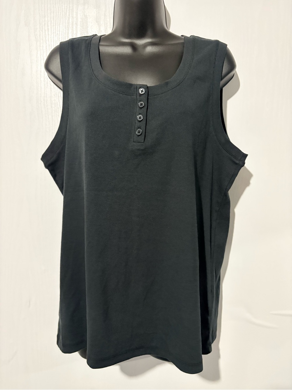 Lands' End Black Sleeveless Henley Tank with Button Placket